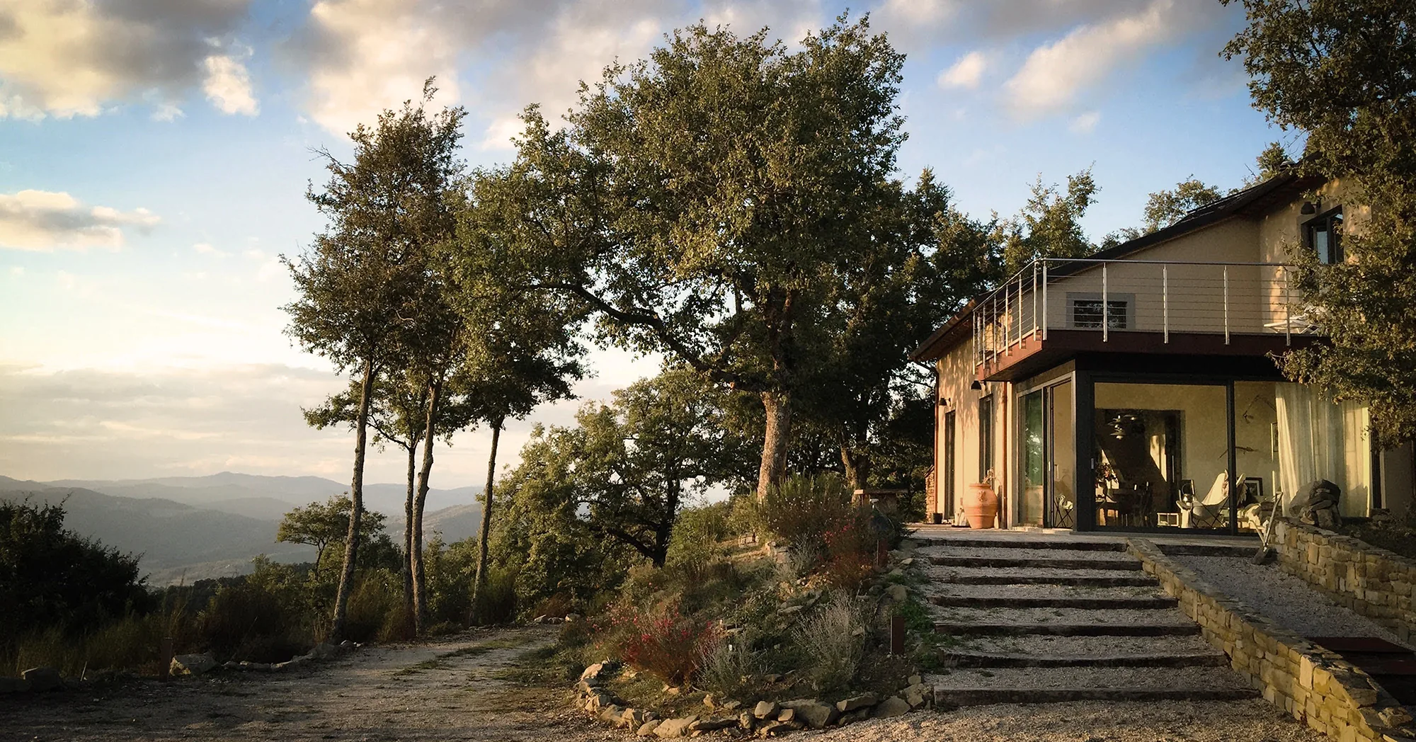Villa G - Modern Italian villa in Umbria with panoramic views